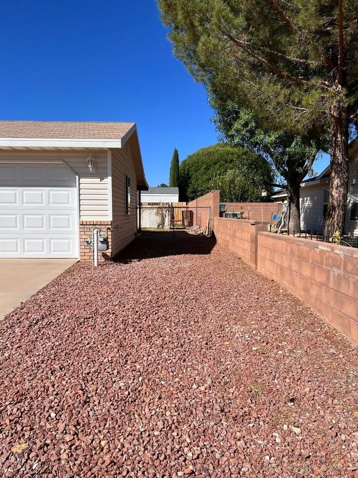 370 W 110 N - Photo 2 of 31