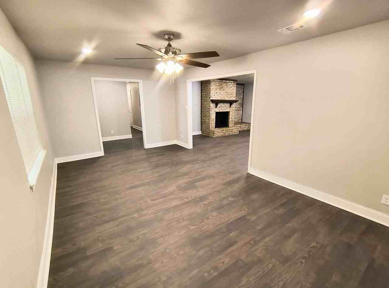 2220 Archer Trl - Photo 2 of 26