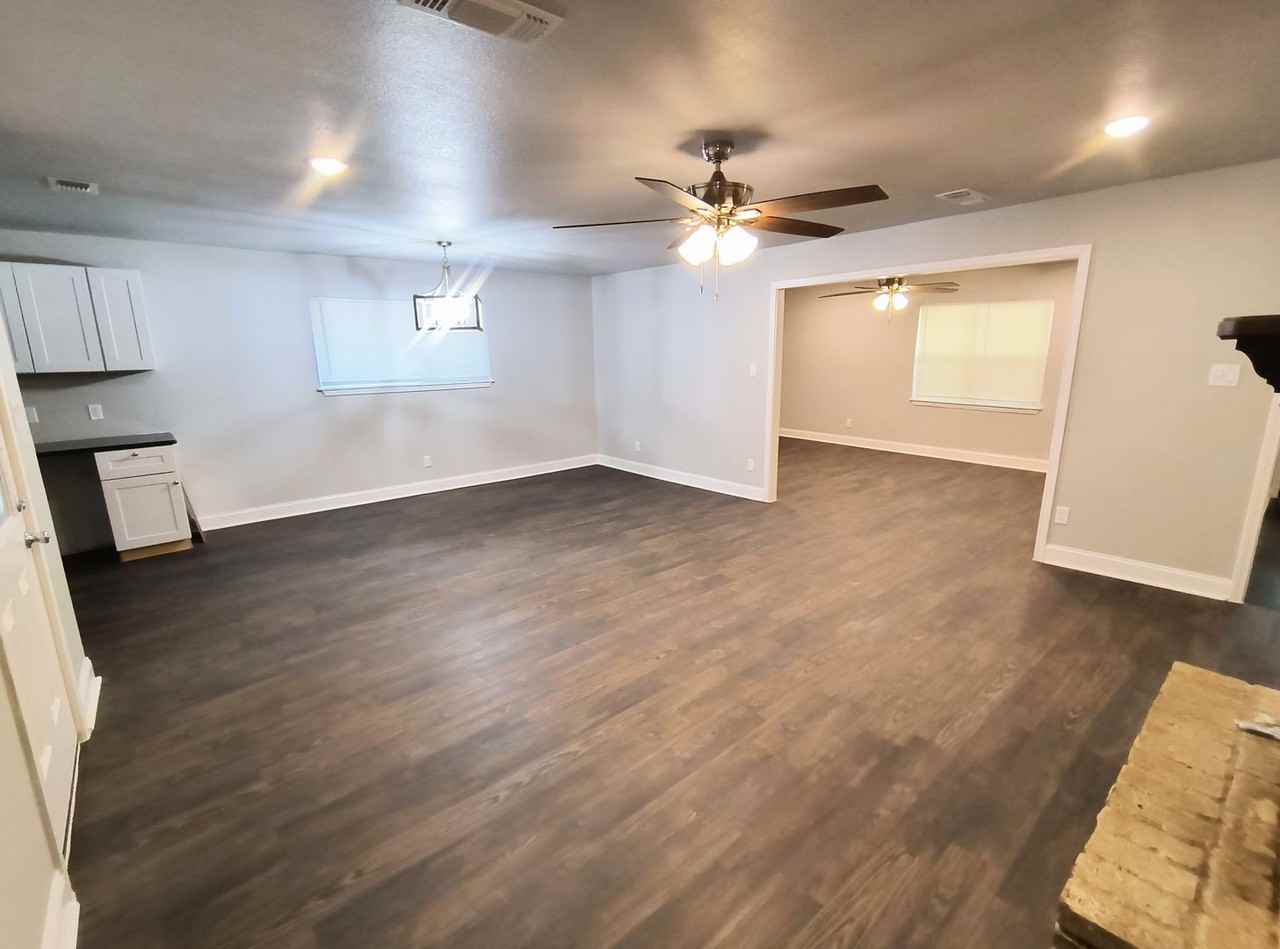 2220 Archer Trl - Photo 3 of 26