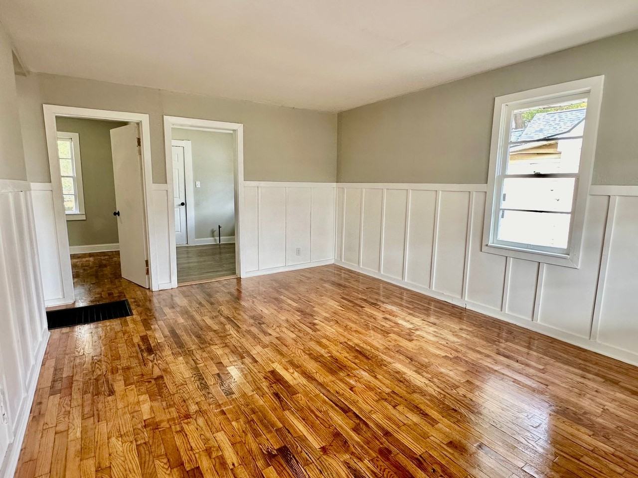 311 Martin Luther King Jr Blvd - Photo 2 of 14