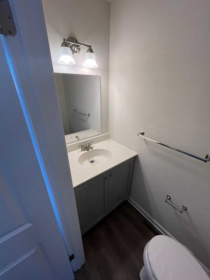 125 Pipers Pl - Photo 2 of 19