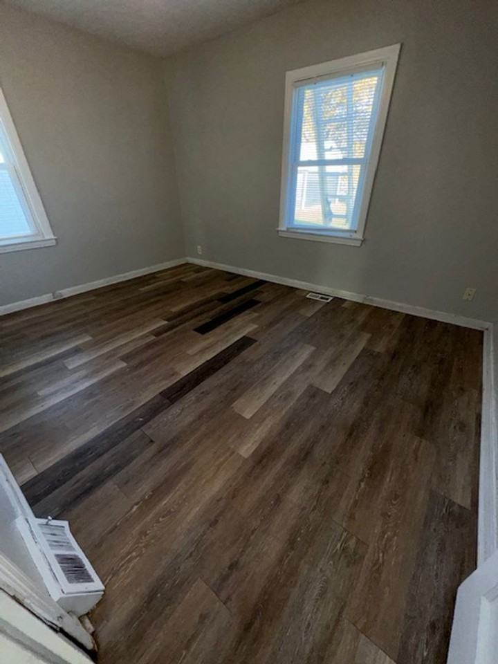 2224 Margybeth Ave - Photo 3 of 12