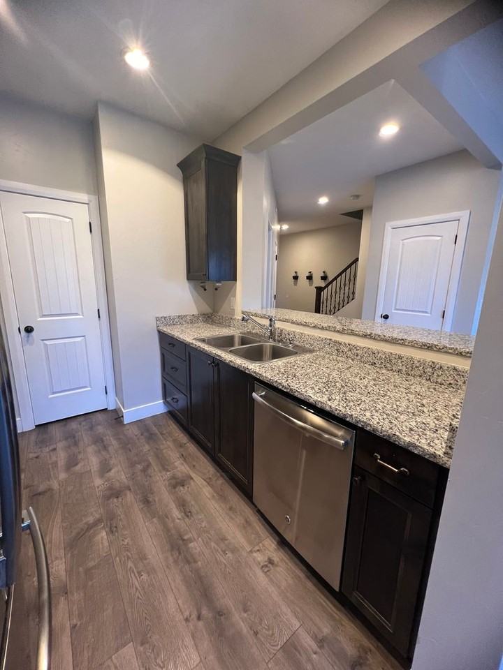 1677 N Main St #26 - Photo 7 of 18