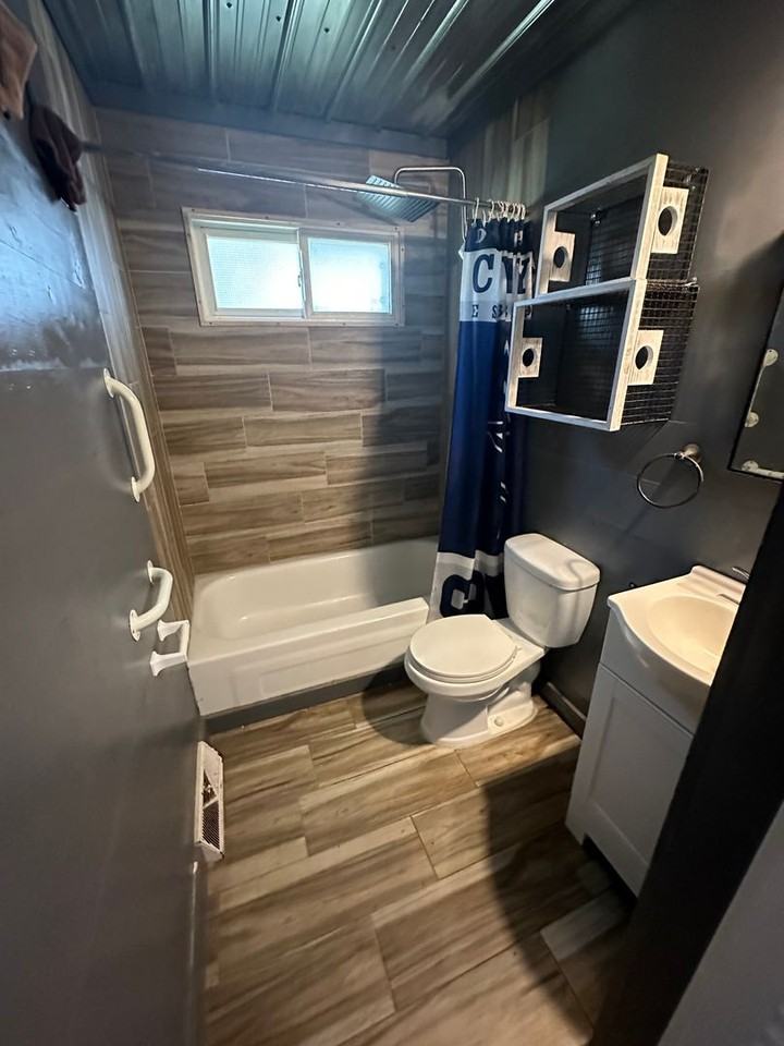 1714 Georgia Ave - Photo 6 of 10