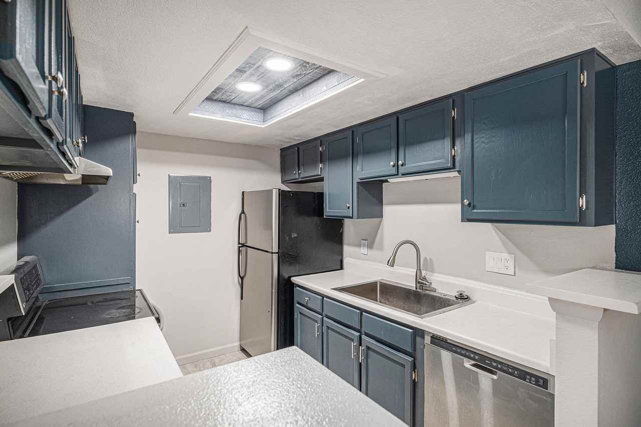 18195 E Ohio Ave #104 - Photo 7 of 21