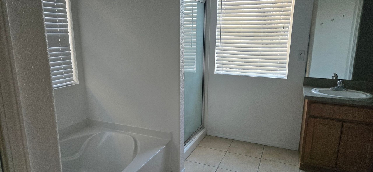8904 Sundoro Pl Nw - Photo 6 of 21