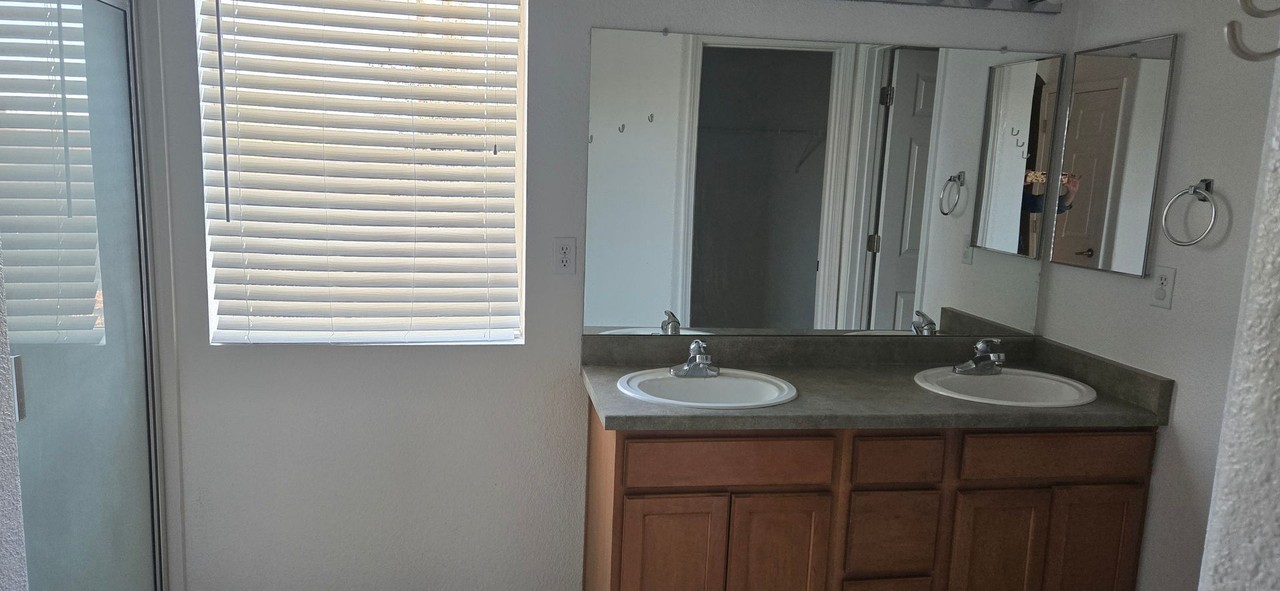 8904 Sundoro Pl Nw - Photo 7 of 21