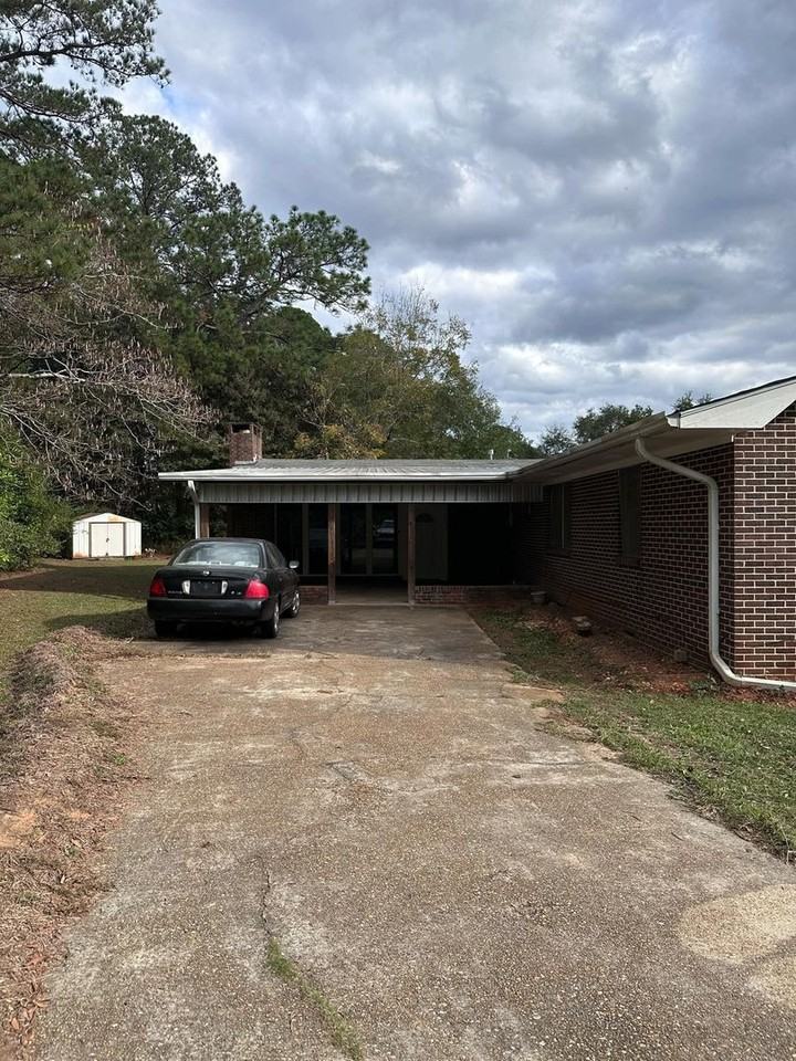 101 Pinehurst Dr - Photo 2 of 31