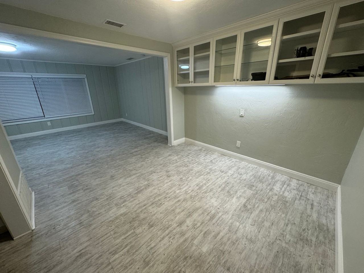 1303 S Orange Ave - Photo 4 of 19