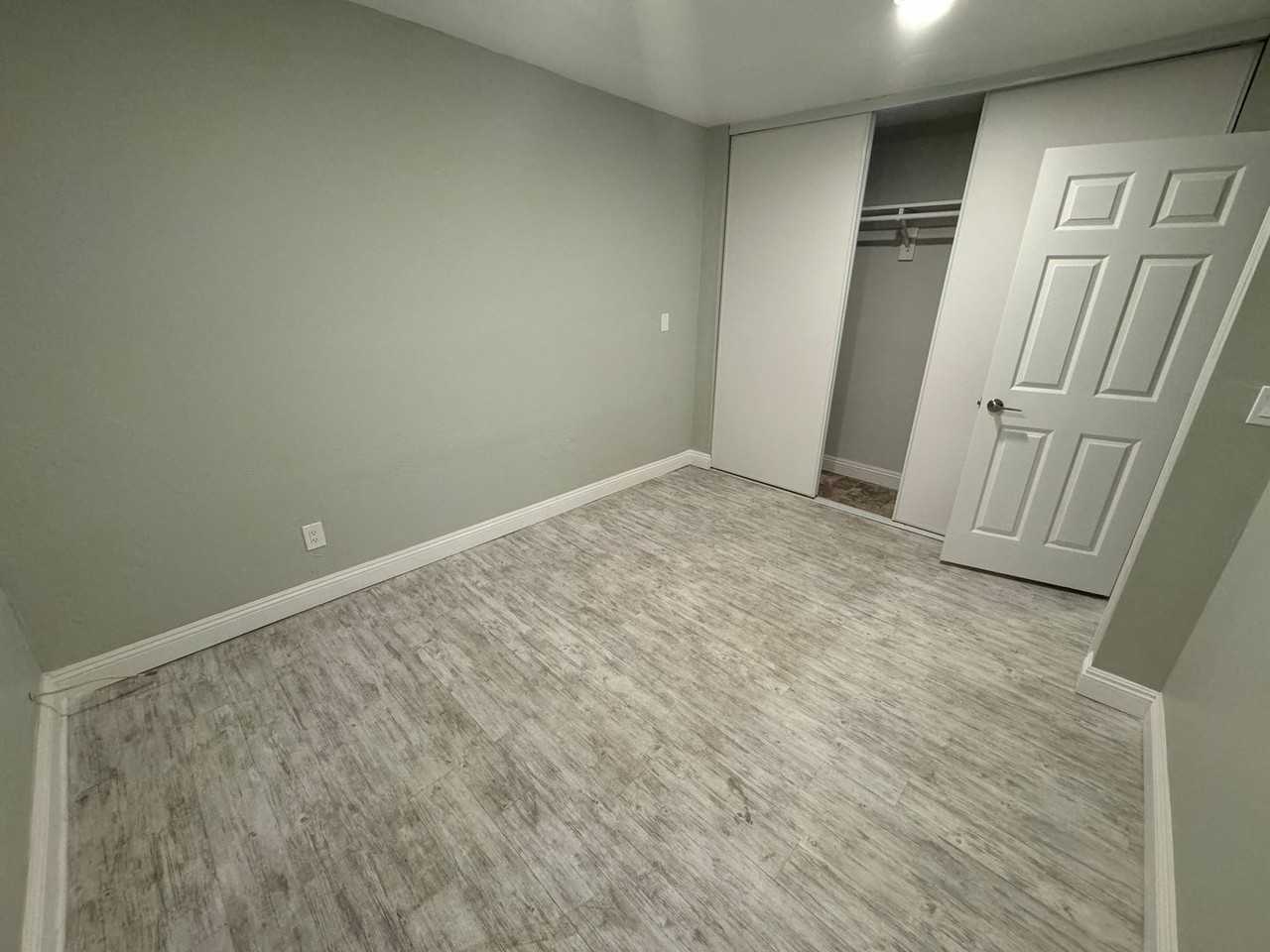 1303 S Orange Ave - Photo 5 of 19