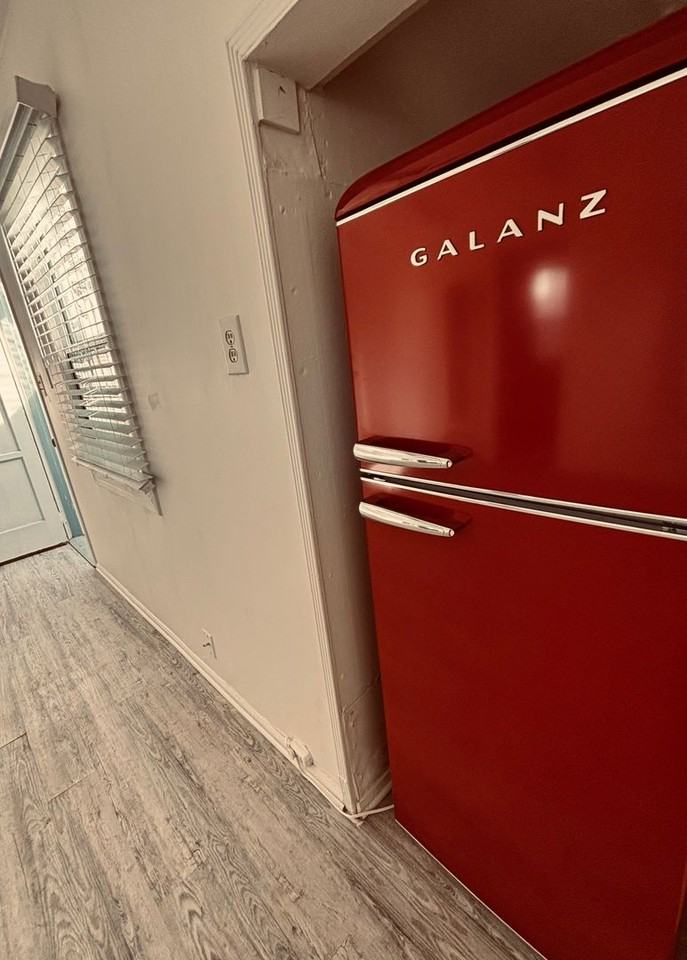 358 1/2 Loma Vista St - Photo 3 of 11