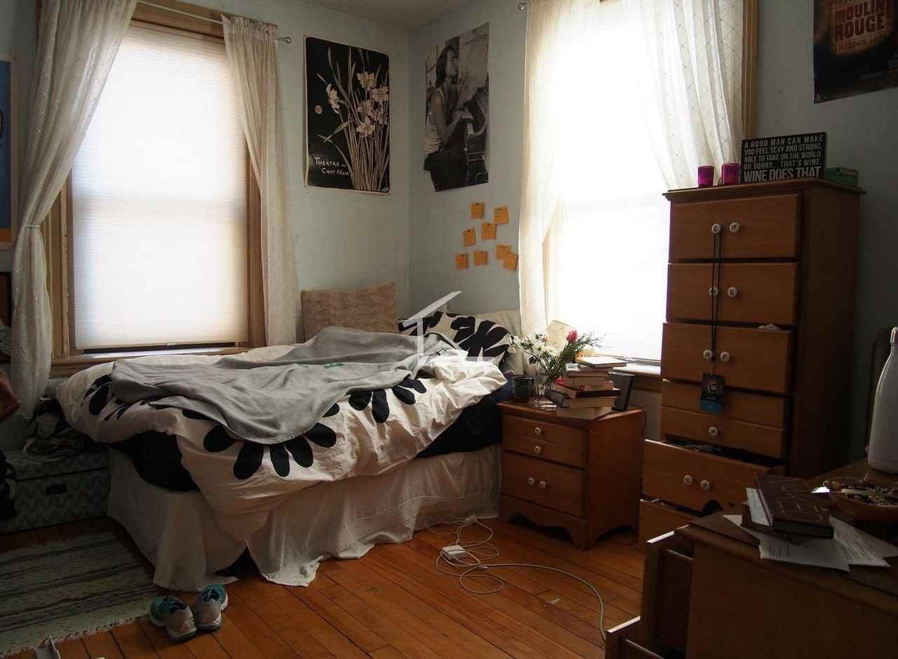 18 Glenville Ave - Photo 4 of 8