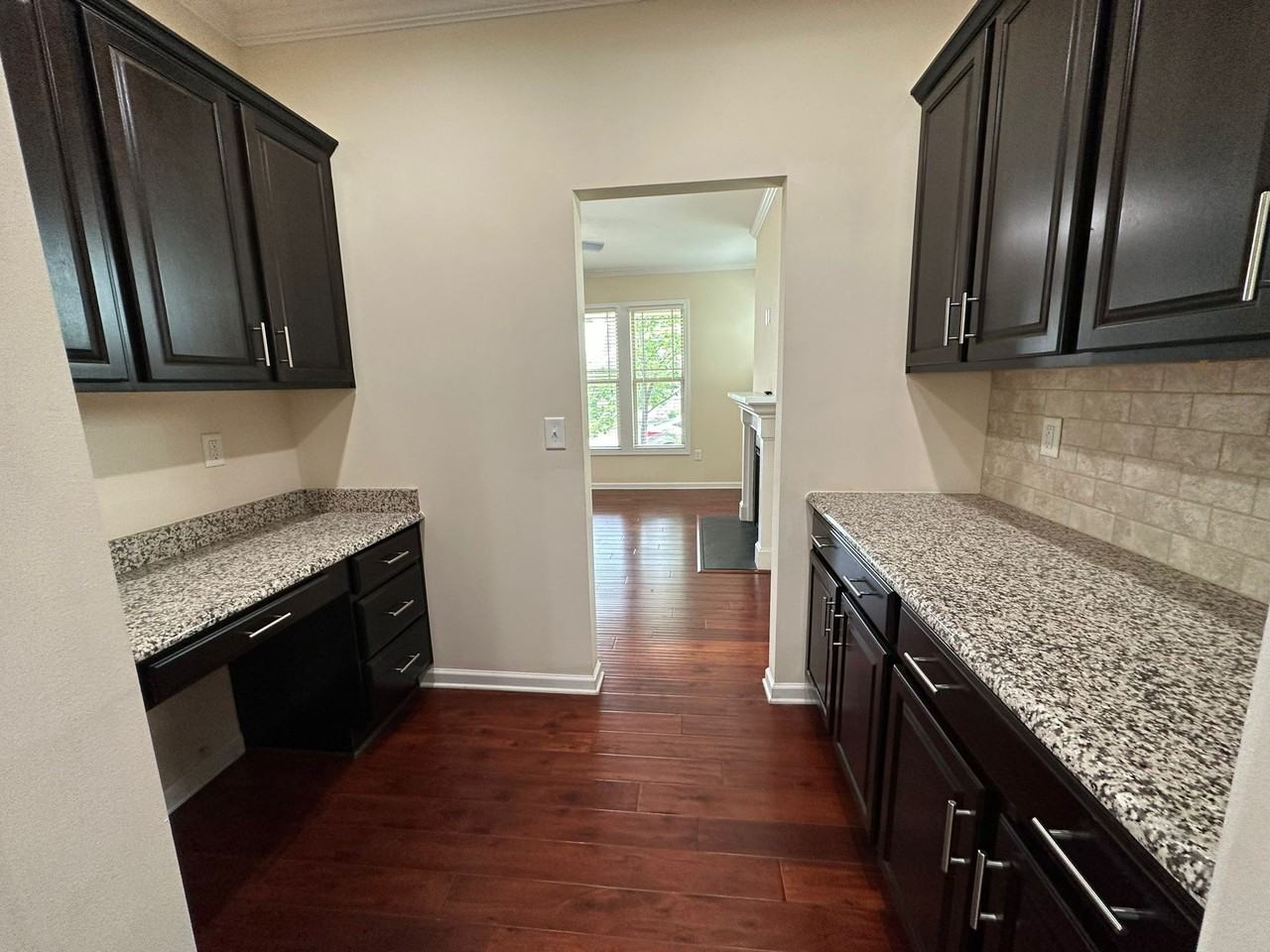 1009 Oatney Ridge Ln - Photo 7 of 30