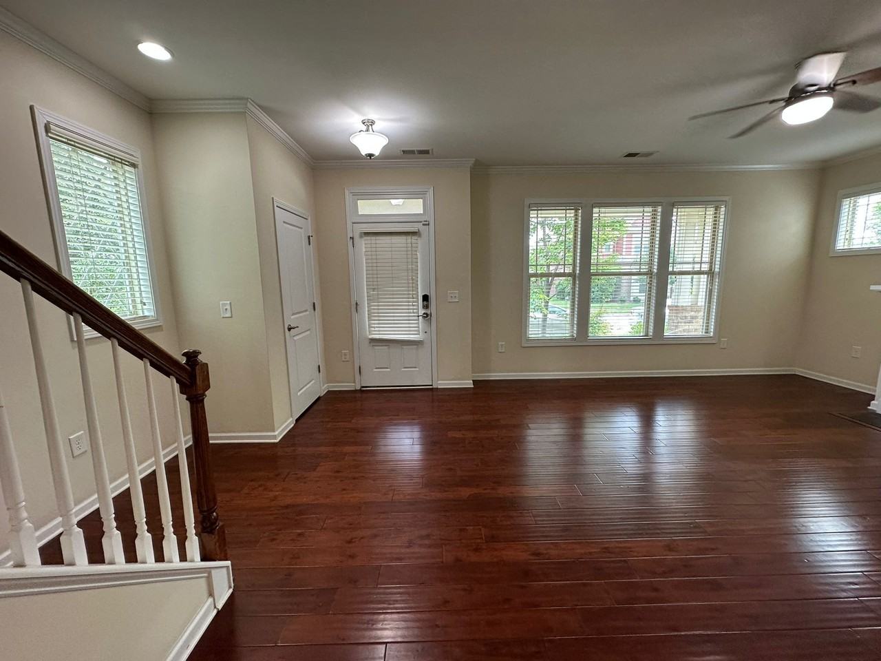 1009 Oatney Ridge Ln - Photo 5 of 30
