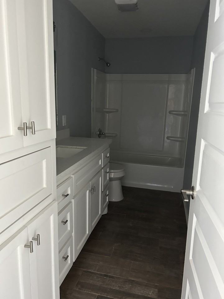 1321 Glasscock Avenue #B - Photo 2 of 9