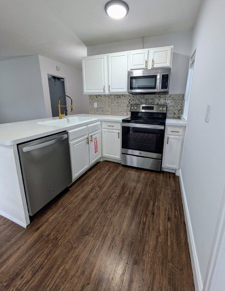 3917 Peach Dr - Photo 6 of 15