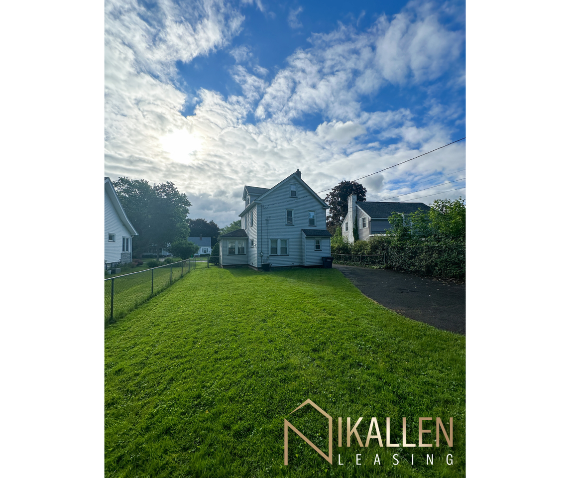 125 Kiniry Dr - Photo 2 of 13