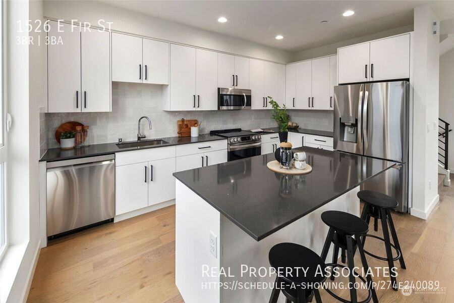 1526 E Fir St - Photo 6 of 30