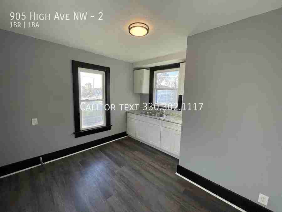 905 High Ave Nw #2 - Photo 3 of 6