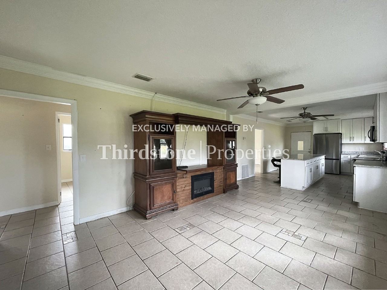 362 E Minnesota Ave - Photo 3 of 32