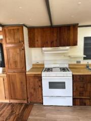 124 Lake Shore Dr - Photo 2 of 22