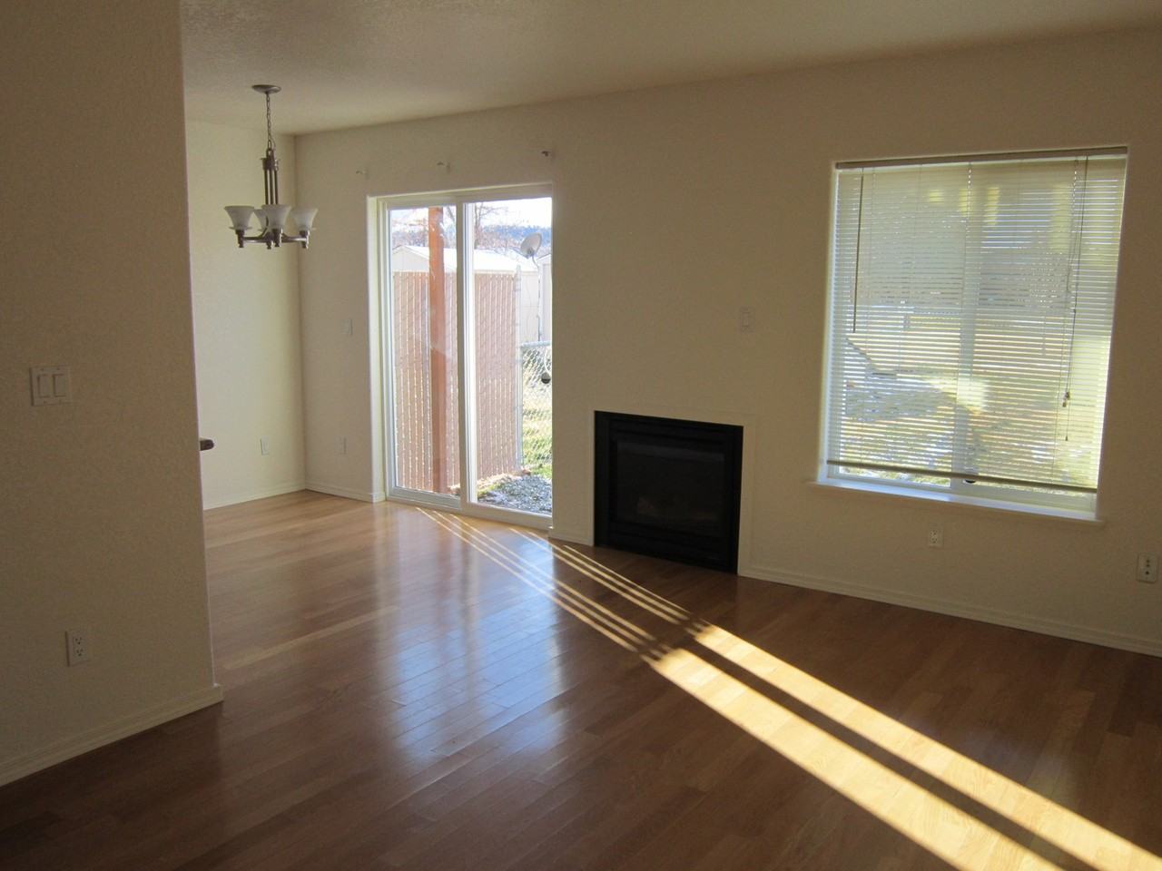 1714 Lancaster Ave - Photo 6 of 23