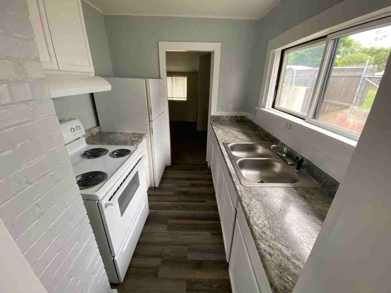 124 Se 17th St - Photo 3 of 7