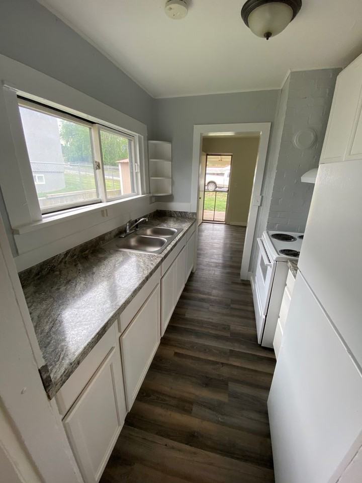 124 Se 17th St - Photo 4 of 7