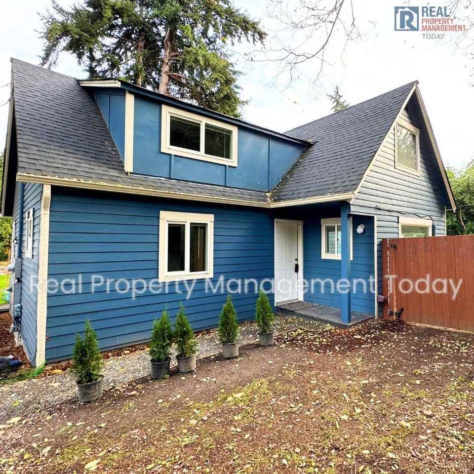 3212 46th St E - Photo 2 of 17