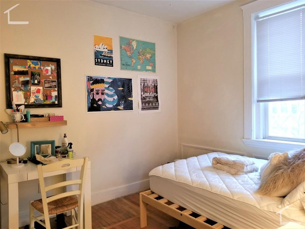 308 Saint Paul St - Photo 6 of 11