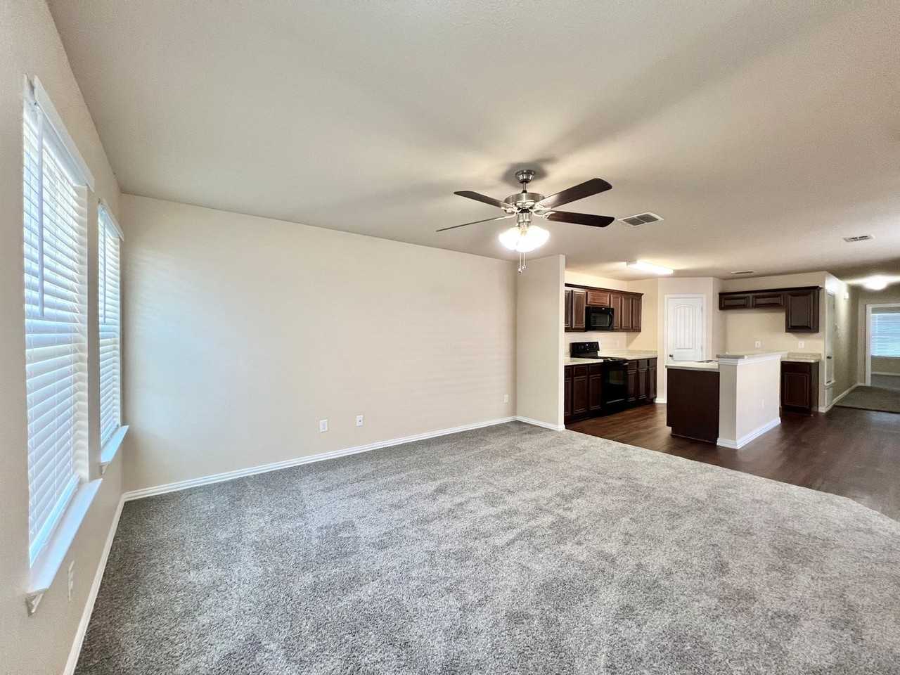 705 River Garden Dr - Photo 2 of 31