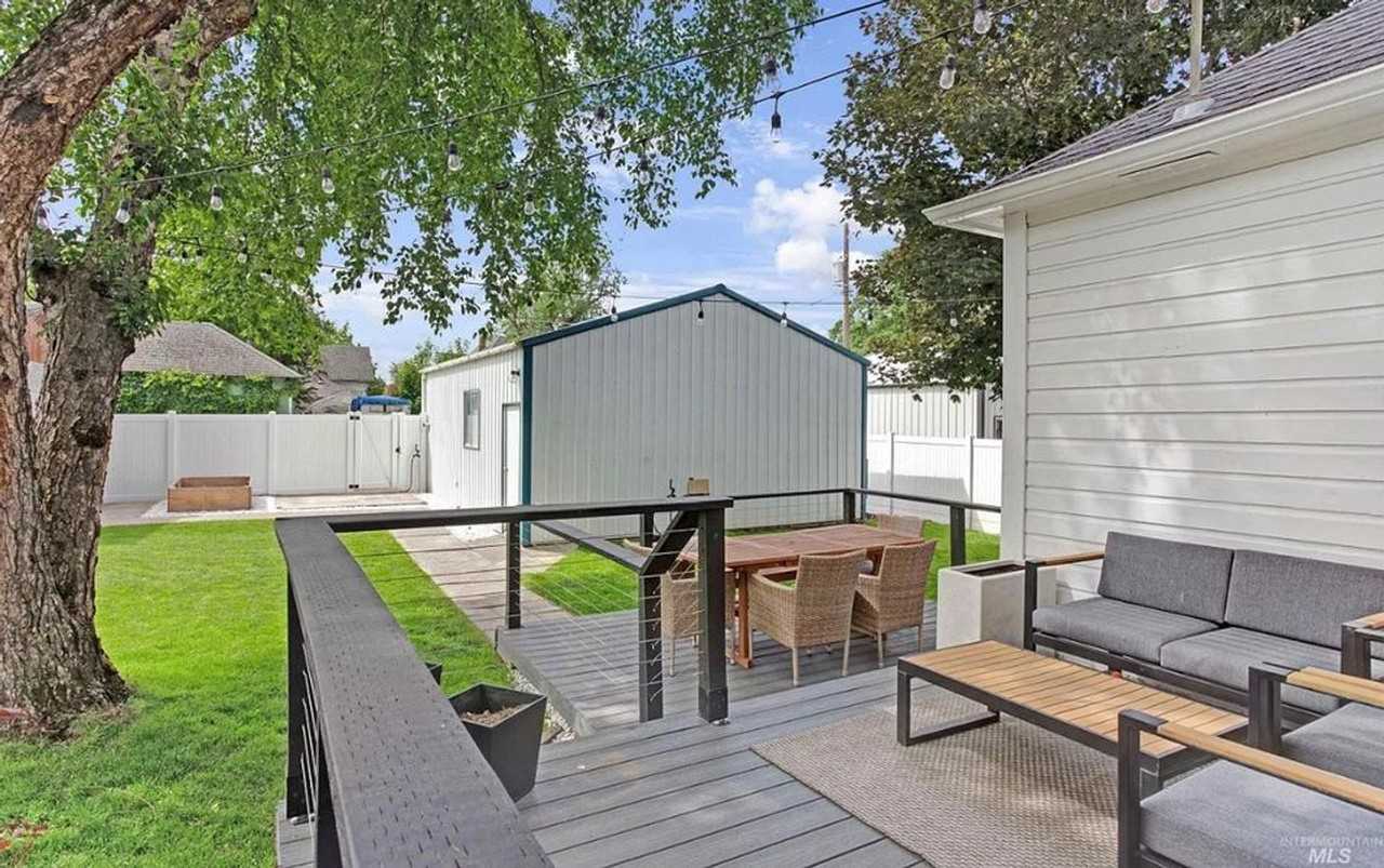 312 4th Ave - Photo 2 of 23