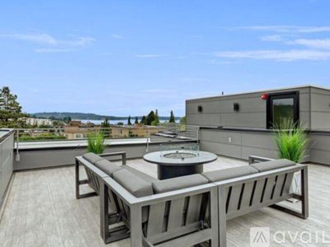 216 5th Ave #B - Photo 3 of 15