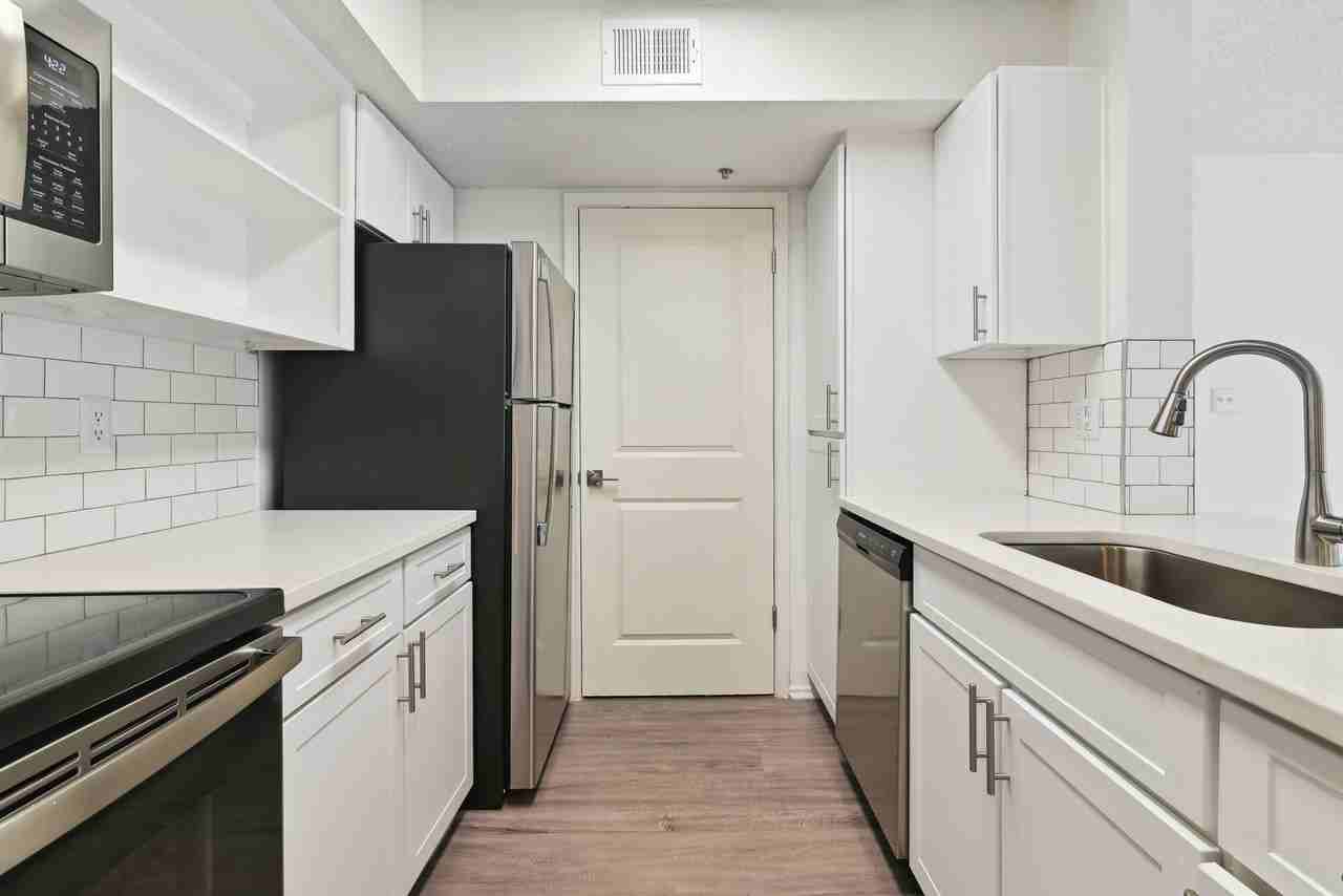 Vail Cliffside - Photo 7 of 33