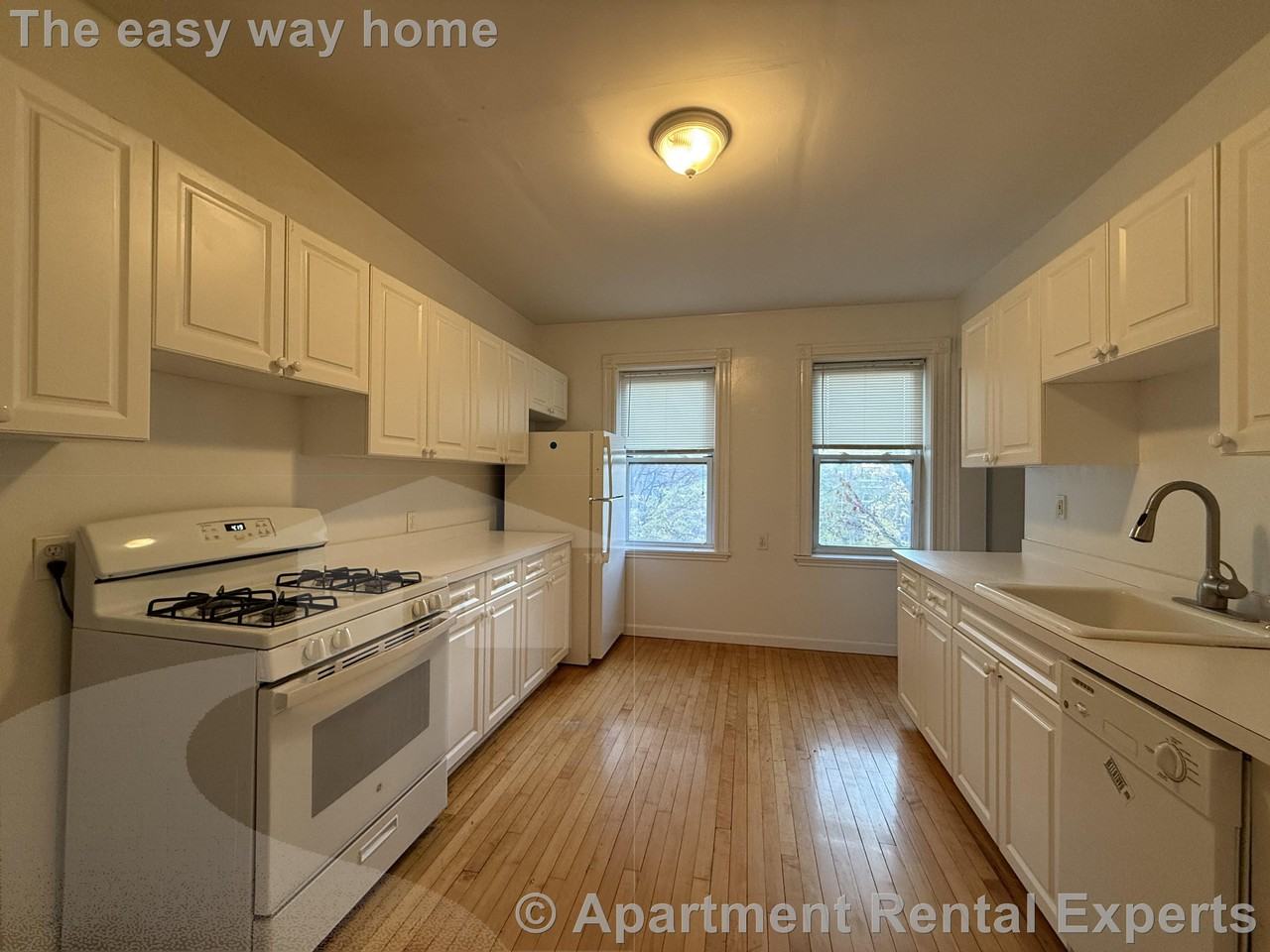 14 Centre St #F - Photo 2 of 8