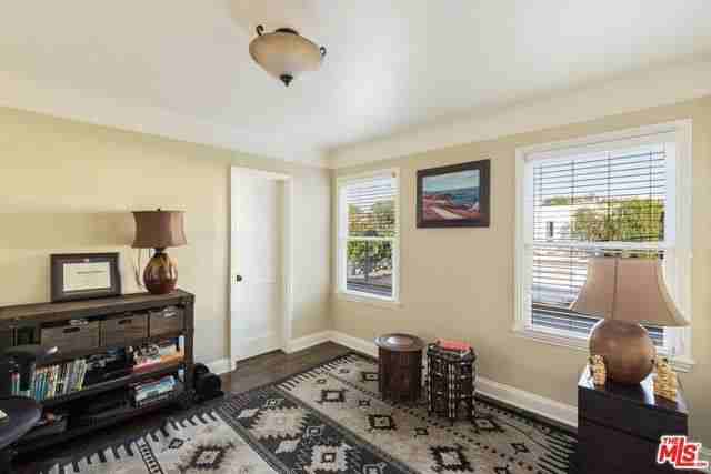 1204 Hi Point St - Photo 2 of 8