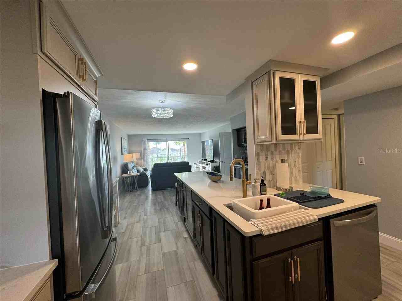 5537 Sea Forest Dr #208 - Photo 6 of 26