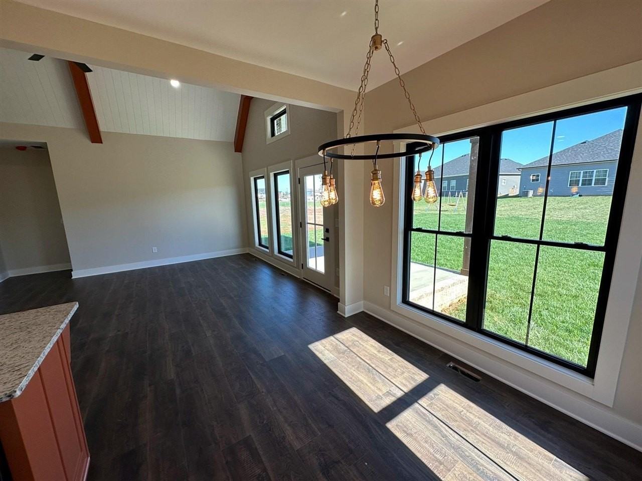 1184 County House Ln - Photo 5 of 27