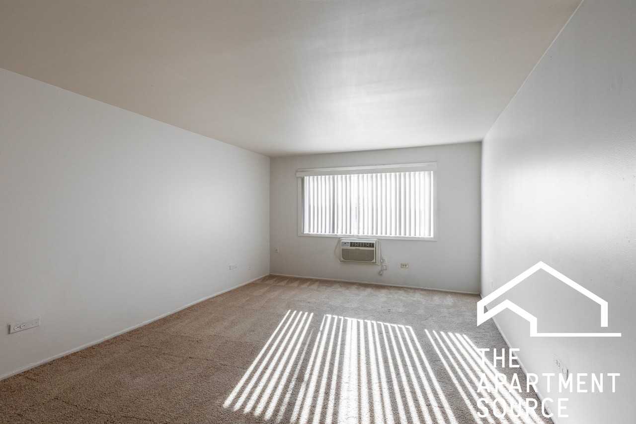 7300 W North Ave #5E - Photo 3 of 17