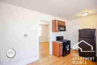 5017 W Cermak Rd #27 - Photo 1 of 1