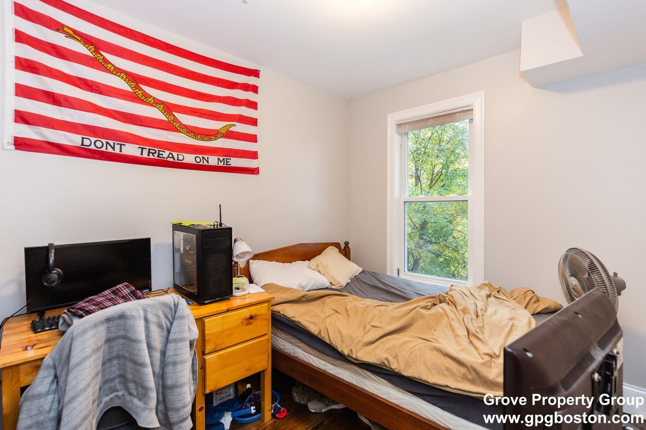 29 Darling St #1 - Photo 3 of 11