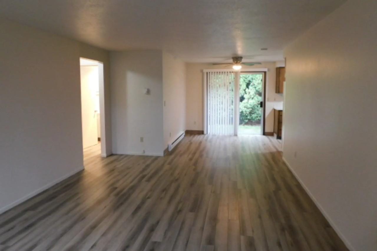 3902 Auburn Rd Ne - Photo 2 of 7