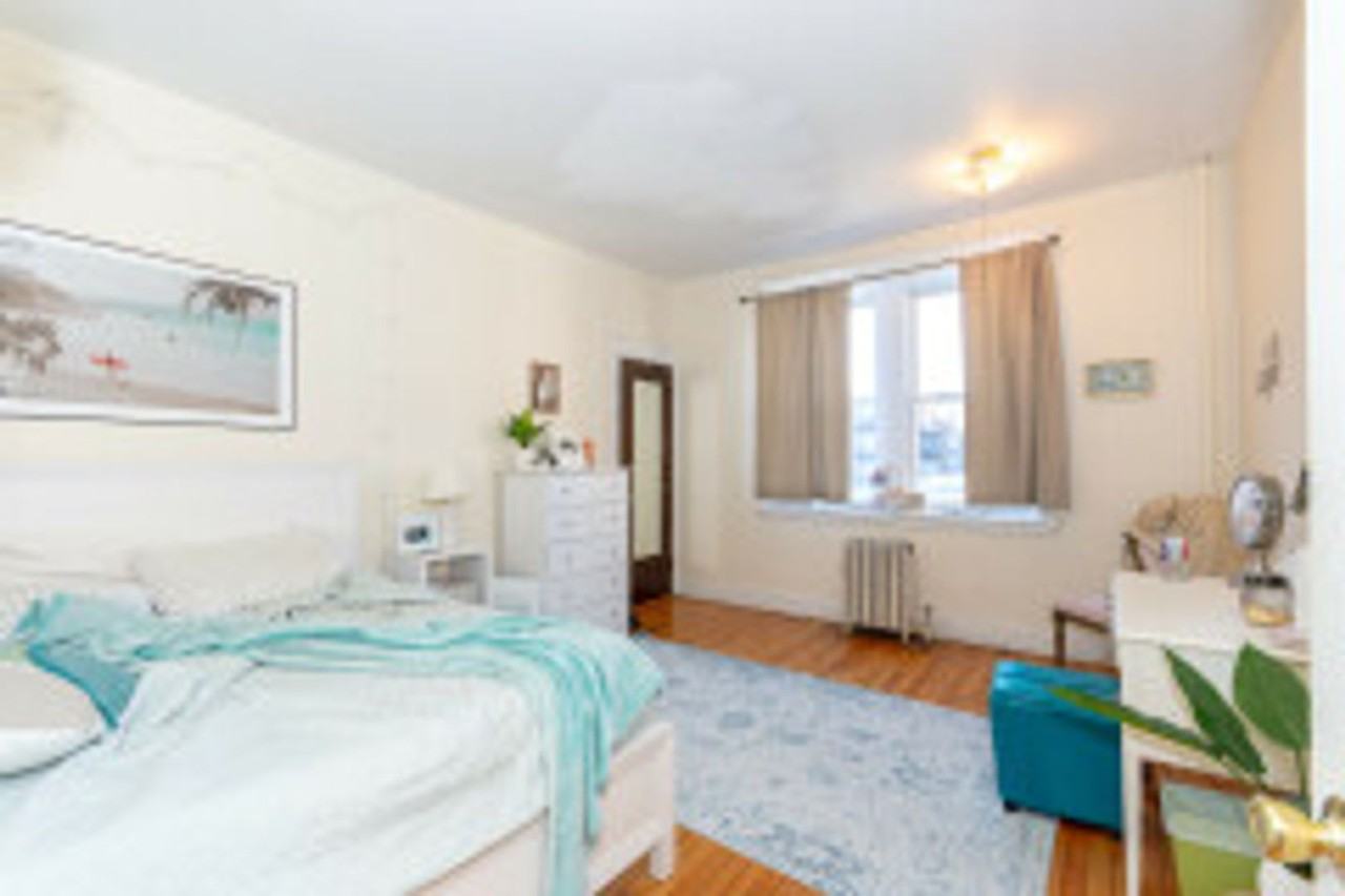 318 Saint Paul St - Photo 7 of 14