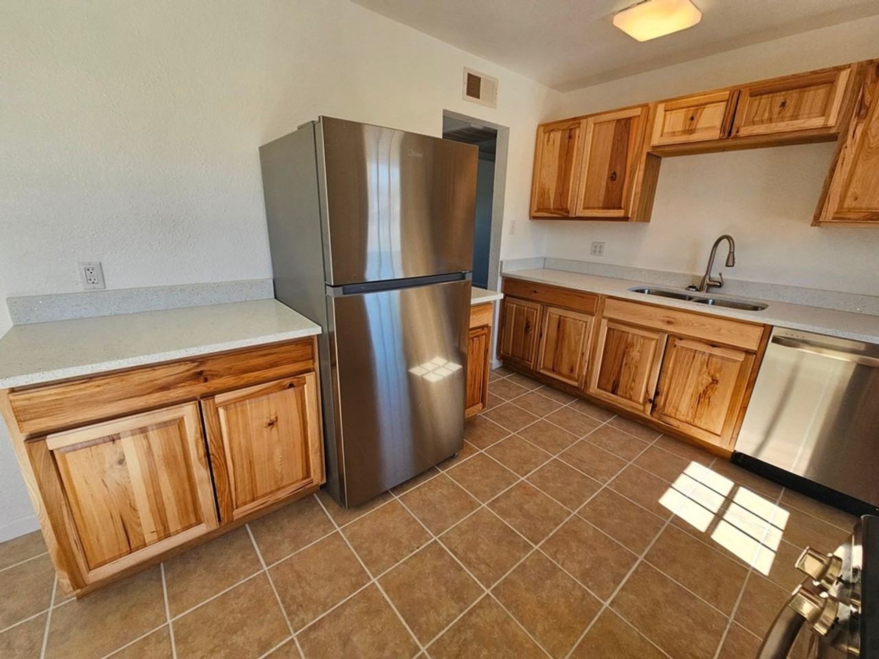 1118 18th St - Photo 7 of 21