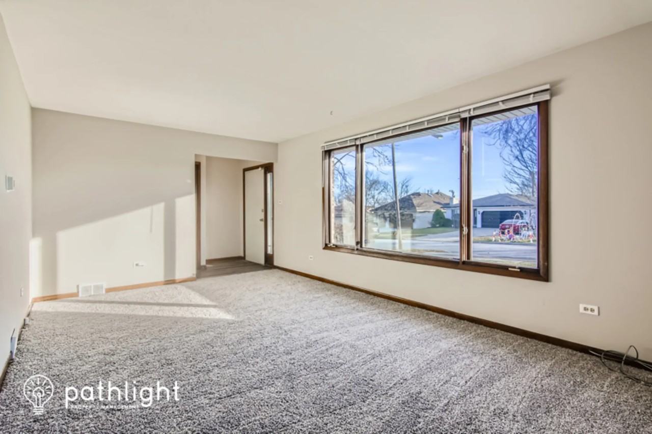 10828 Massasoit Ave - Photo 3 of 21