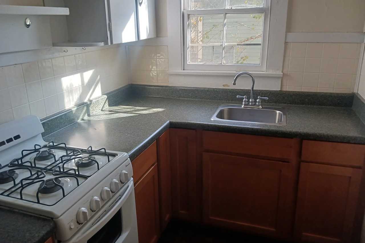 105 W Church St - Photo 3 of 6