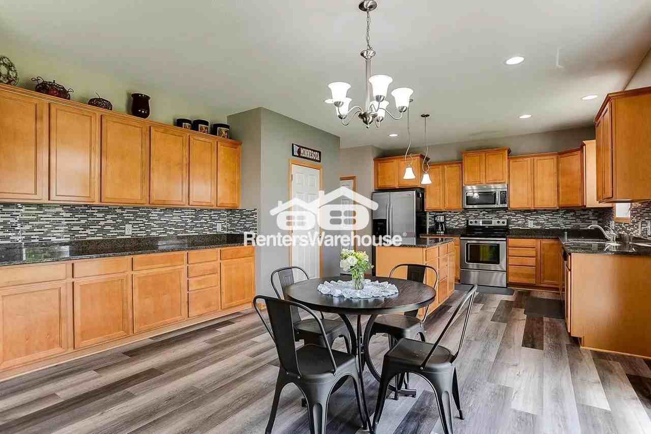 1820 Spring Creek Dr - Photo 2 of 19