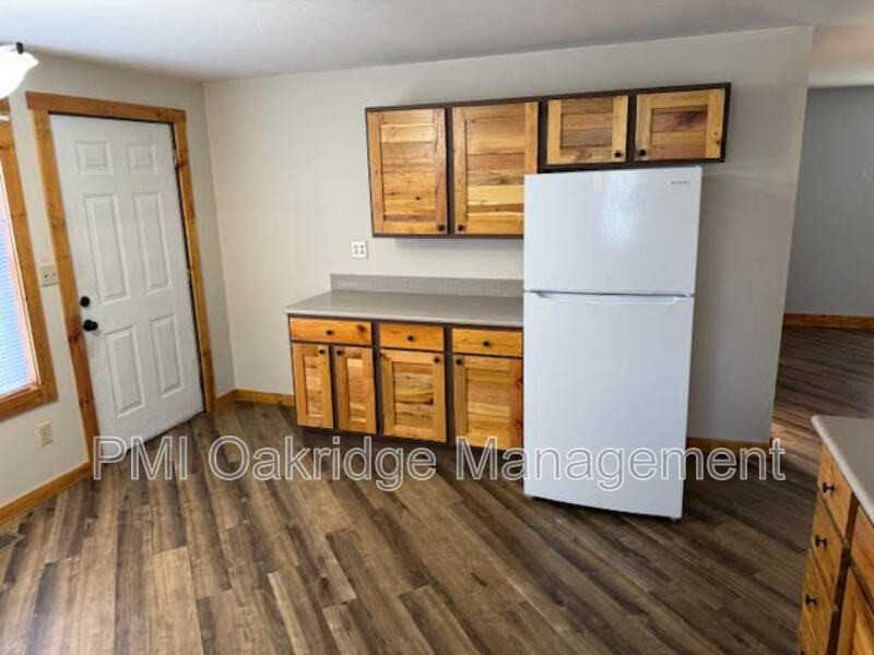 417 Ohio Ave - Photo 2 of 6