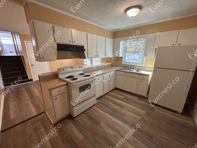 3217 Donnebrook Ln Se - Photo 3 of 23