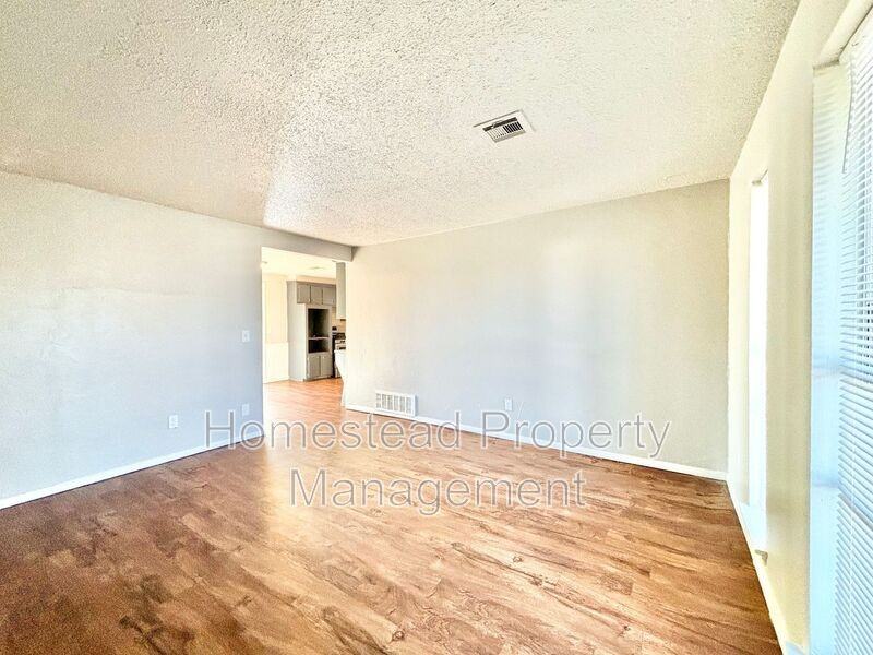 408 Nw 88th St - Photo 3 of 13